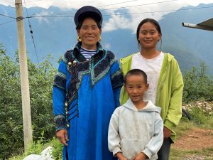 Beneficiary with her children